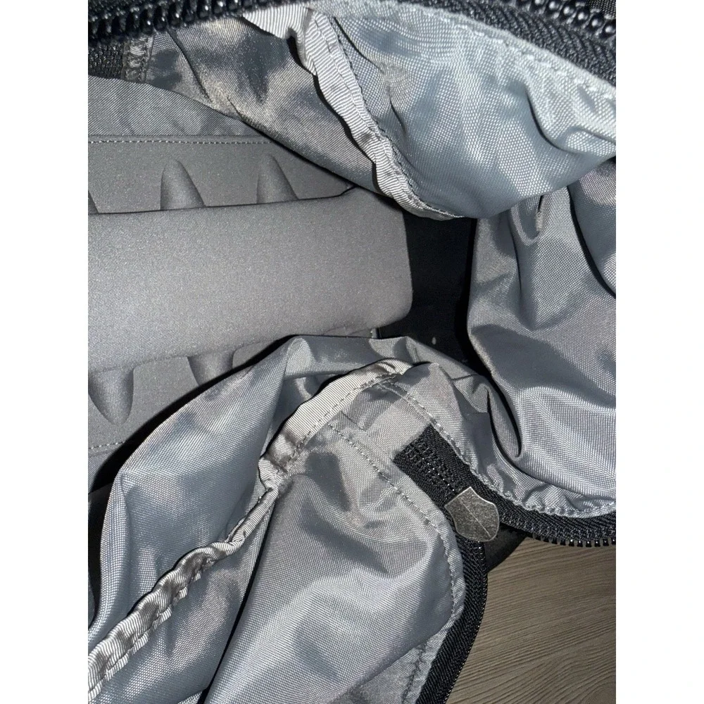 Mont-Bell Duffle Bag With Wheels Model 100 For Travel Luggage Large Black